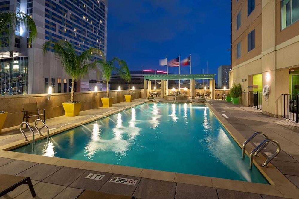 Hotel Embassy - Downtown