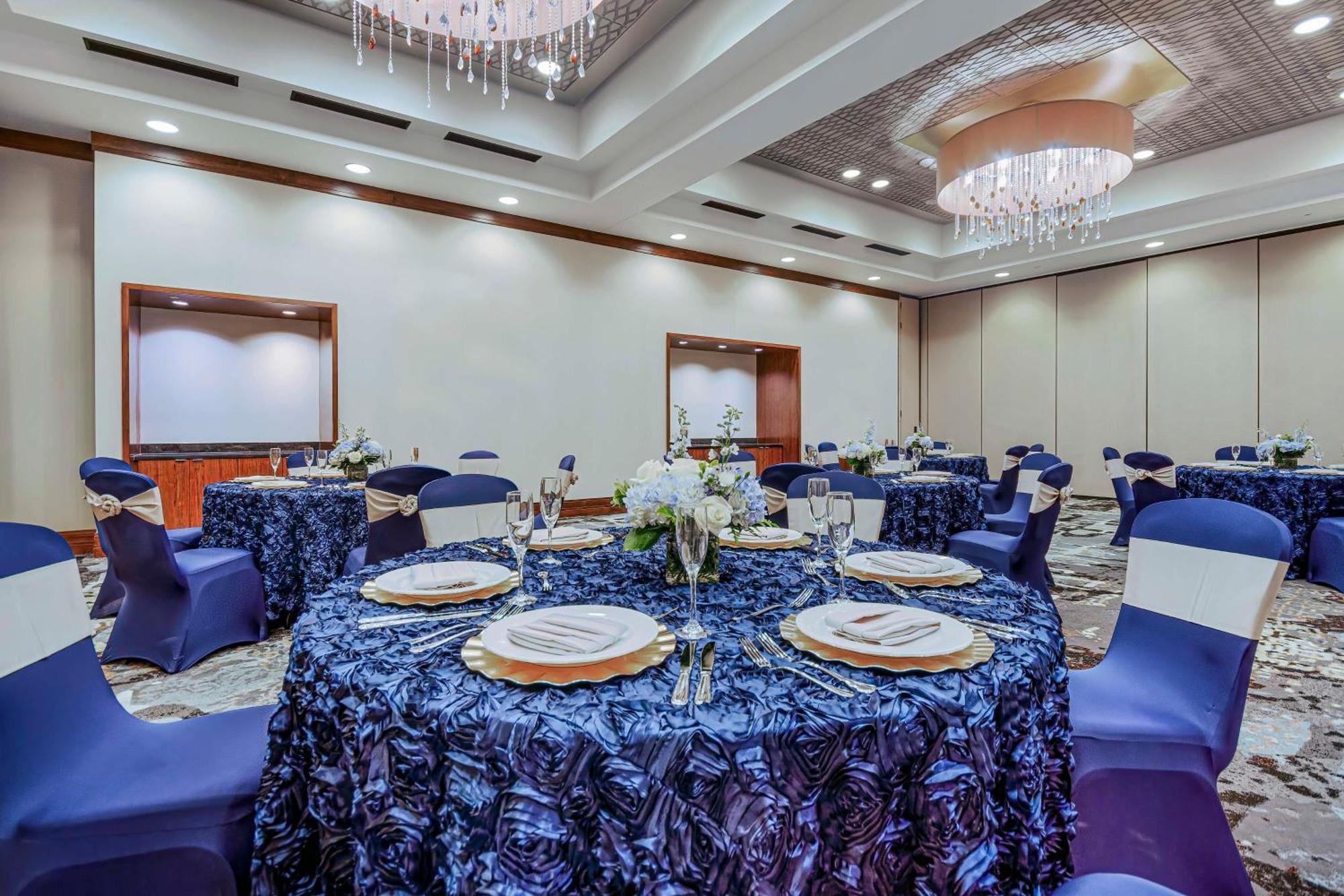 Hotel Embassy - Downtown Houston