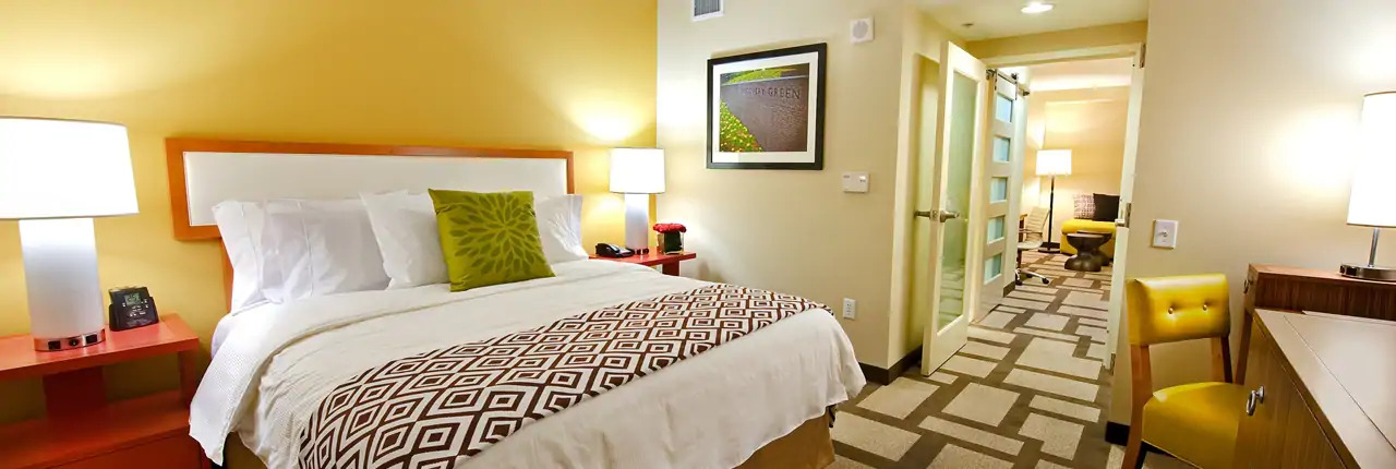 Embassy - Downtown 4*