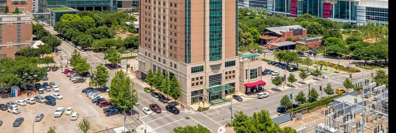 Hotel Embassy - Downtown 4*