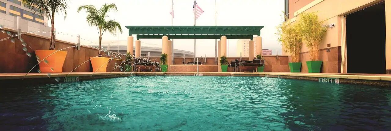 Embassy - Downtown 4*